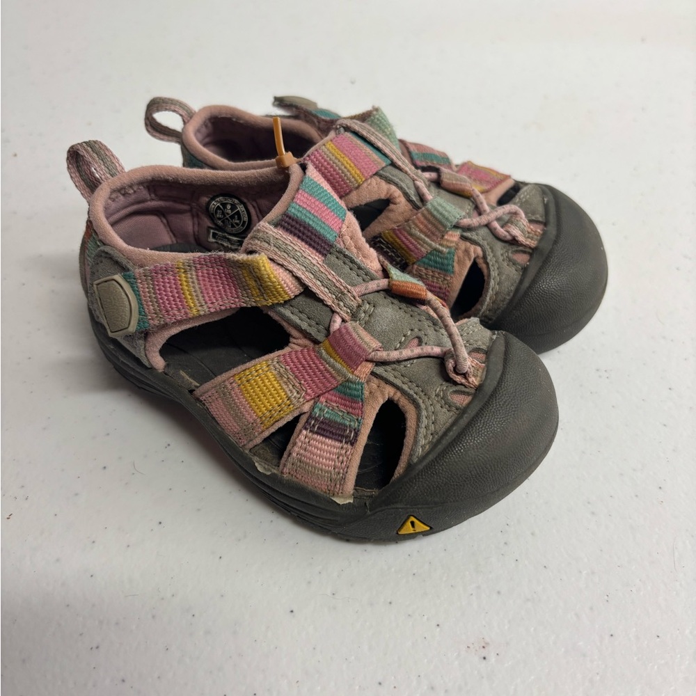 Keen Newport H2 Pink Multi Color Waterproof Sandals Child Size 6